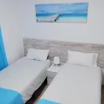 Three Bedroom Ii Near Cruz Διαμέρισμα